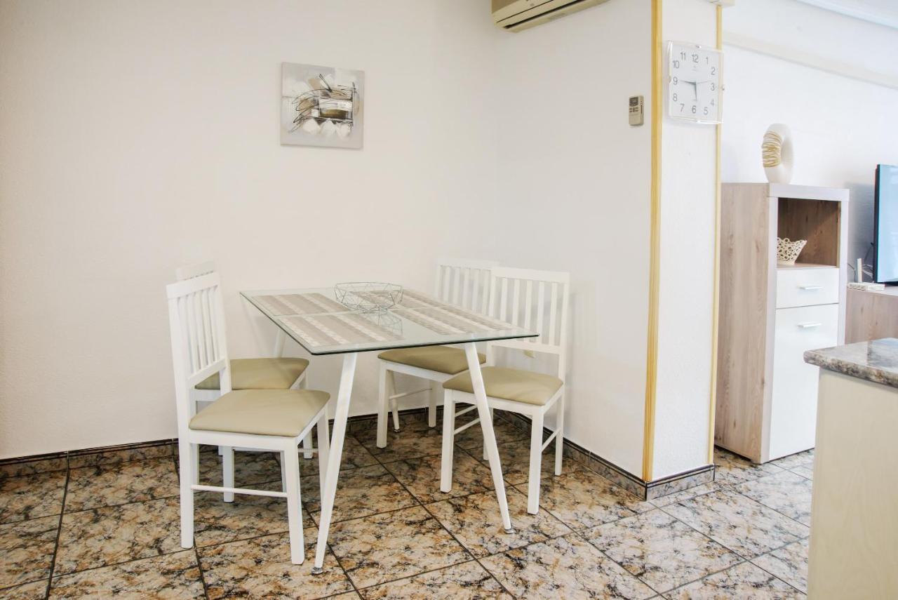 Holiday La Loma Apartment 托雷维耶哈 外观 照片